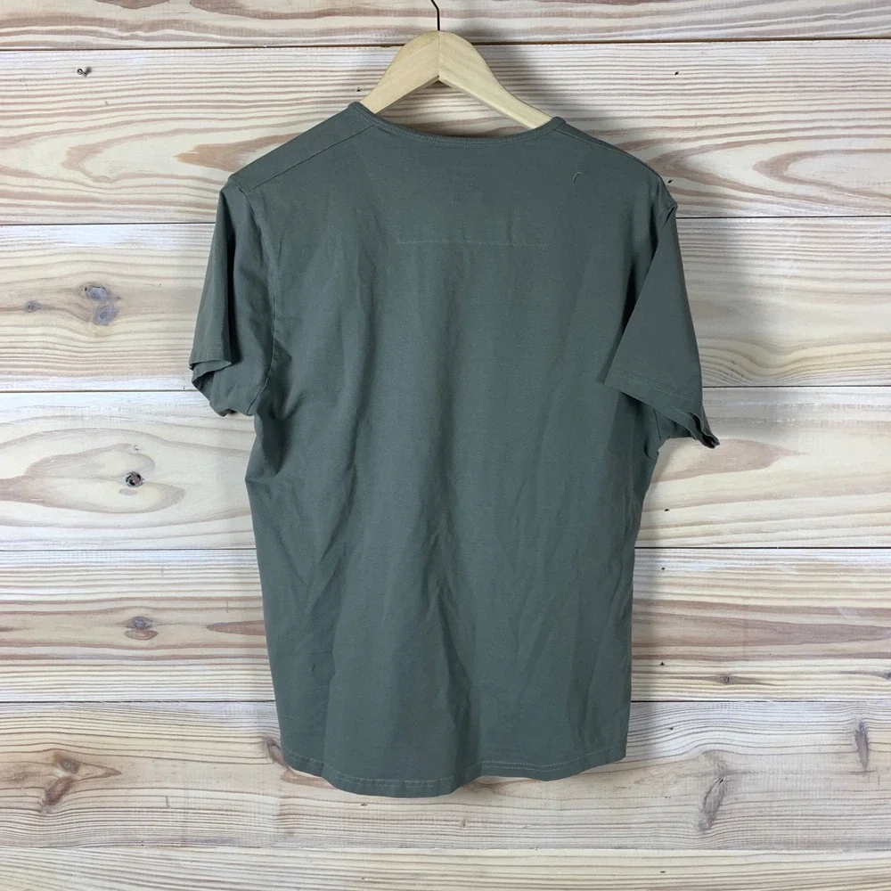 WYR Wear Henley Shirt Mens Medium Olive Green Short Sleeve Cotton Minimalist